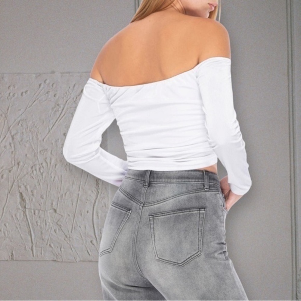 White off shoulder velvet shirt - Picture 3 of 3